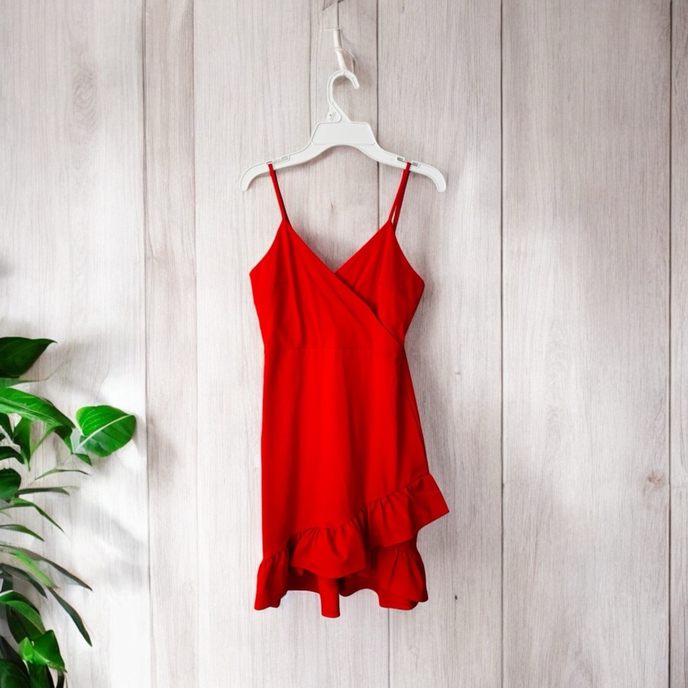 Lulus Red ruffled body-con Dress- size S. New no tag.